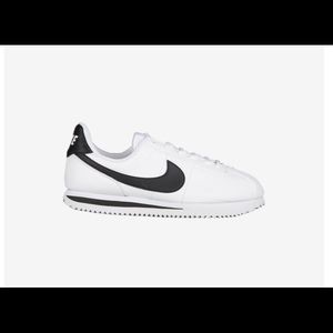 Nike Cortez sneaker like new